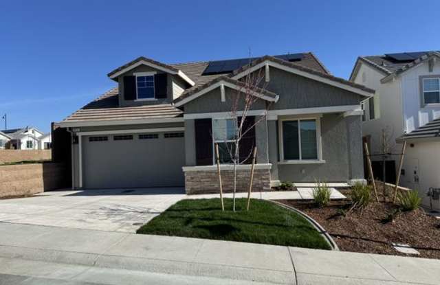 Recently Built Modern 4BD/2.5BA Single Family Home in Desirable Whitney Ranch Community! Gallery 3