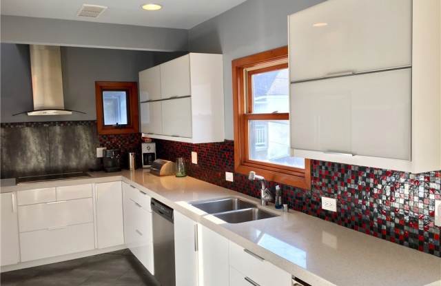 727 Manhattan Ave - 727 Manhattan Ave, Hermosa Beach, CA 90254