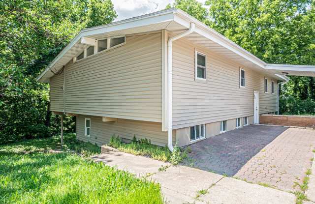 Spacious home close to K-State! photos photos