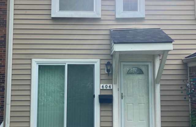 Great 2 Bed 1.5 Bath Home in Franklin! photos photos