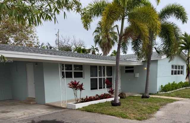 1403 SE 8th Ct - 1403 Southeast 8th Court, Deerfield Beach, FL 33441