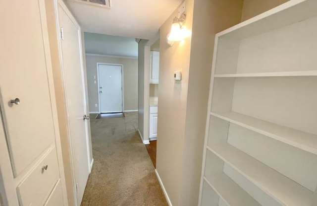 Chateau Apartments Gallery 3