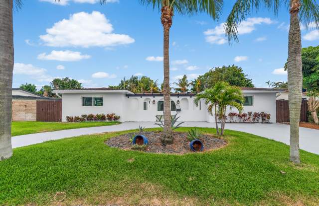 904 SE 13 Court - 904 Southeast 13th Court, Deerfield Beach, FL 33441
