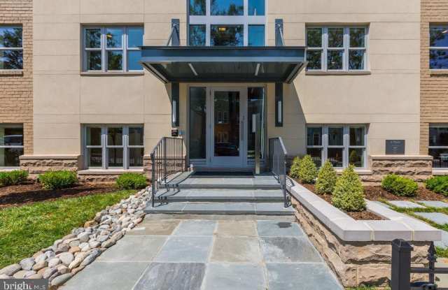 626 E STREET SE Gallery 2
