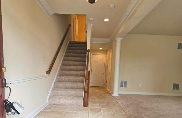 725 CHEVINGTON Court Gallery 3