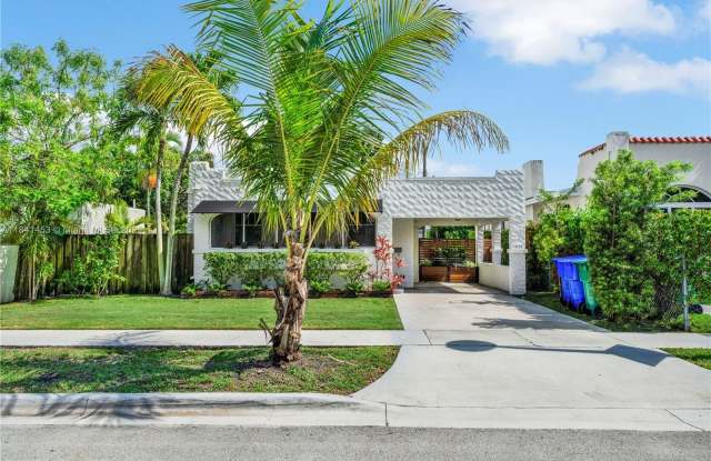 1624 SW 11th Ter photos photos