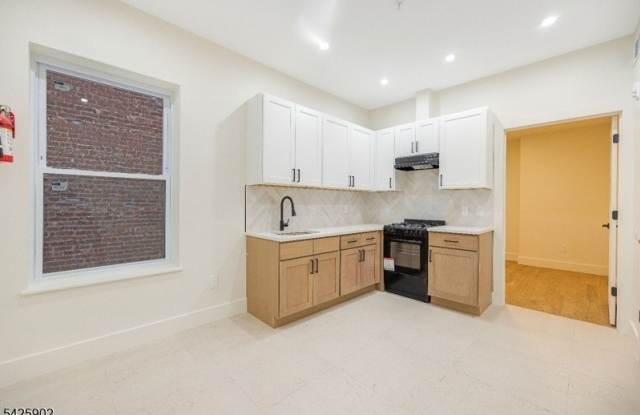 10 School St photos photos