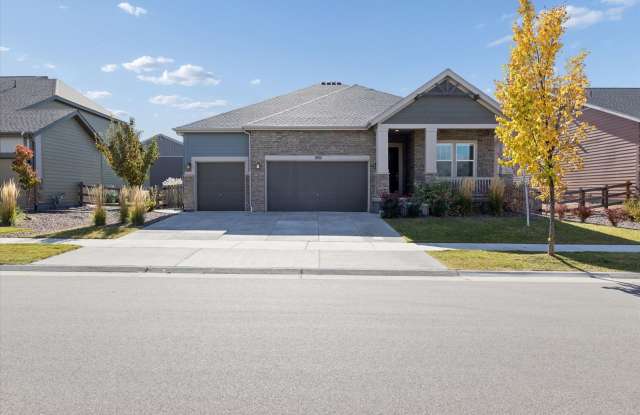 Modern 4-Bed Ranch in Erie with 13-Ft Ceilings, Solar Panels & EV Charger photos photos