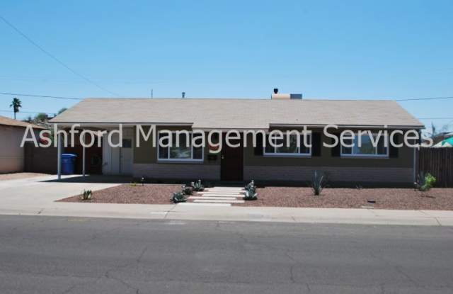 CHARMING 3 BEDROOM 2 BATH HOME IN THE HEART OF NORTH VALLEY - 1017 East Alice Avenue, Phoenix, AZ 85020