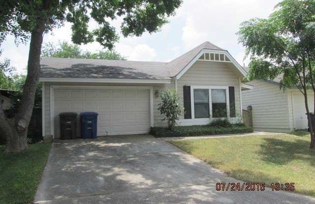 3932 Heritage Hill Dr photos photos