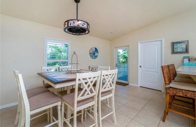 8200 MEMORY LANE Gallery 3