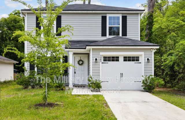 1343 Pangola Drive photos photos