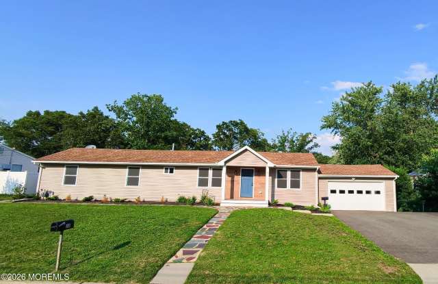 18 Arlyn Drive Gallery 1