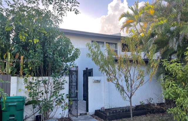 11342 Southwest 70th Terrace - 11342 Southwest 70th Terrace, Kendall, FL 33173