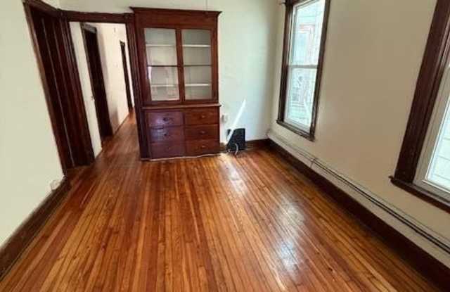 517 Hamilton Street Gallery 2