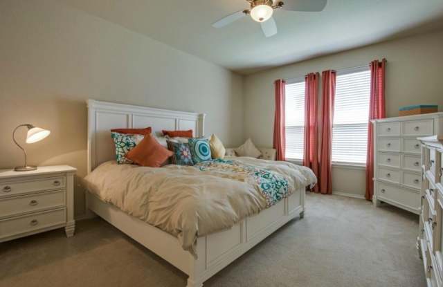 928 Lake Forest Trail Gallery 4