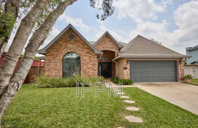 1813 Lazy Lake Dr photos photos