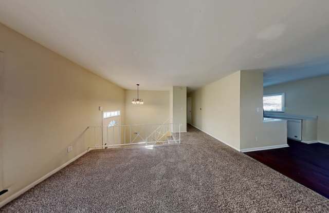 210 Creekwood Drive Gallery 4