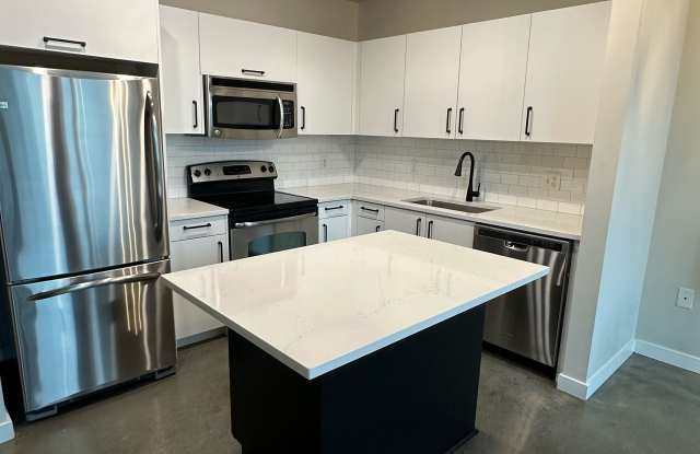 600 12th Avenue South photos photos