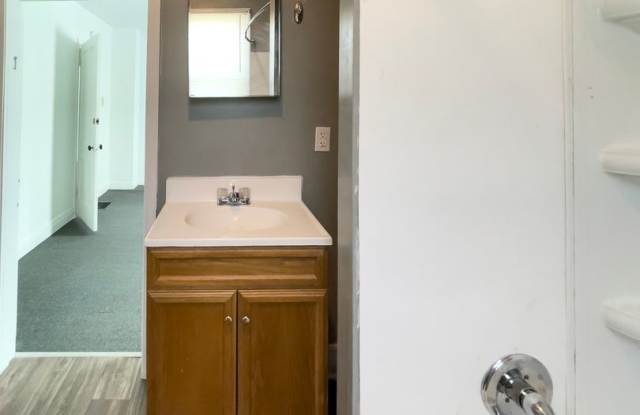 834 W North St - The Ultimate Ball State Rental | 4 Bedrooms, 2 Baths, Pet Friendly Gallery 4