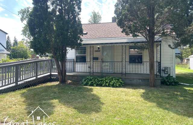 Beautiful 2 Bedroom 1 Bathroom Single family home available now for rent! photos photos