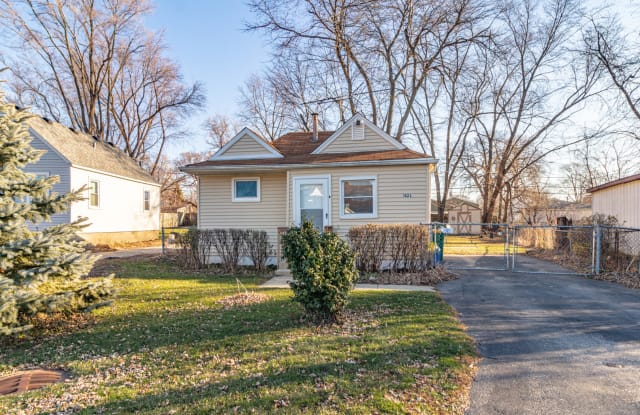 1423 Melrose Avenue - 1423 Melrose Avenue, Round Lake Beach, IL 60073