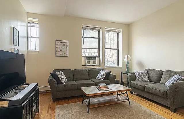 910 Park Pl Apt 1D Gallery 2