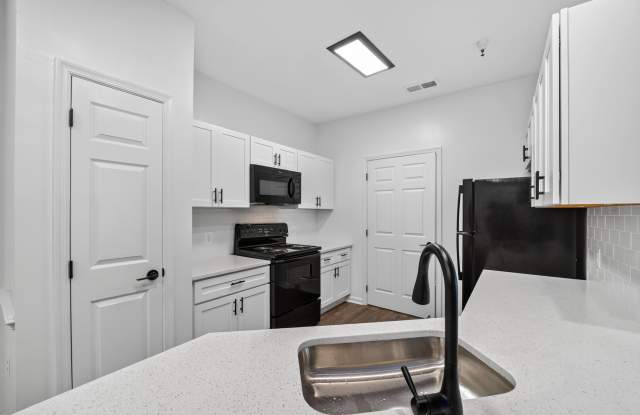 Brittany Commons Apartments photos photos