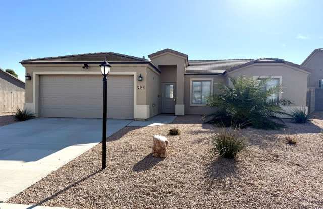 Great 4 Bedroom Home with Drive Through Side Gate! *HOME IS CURRENTLY OCCUPIED, PLEASE DO NOT DISTURB THE TENANTS* photos photos