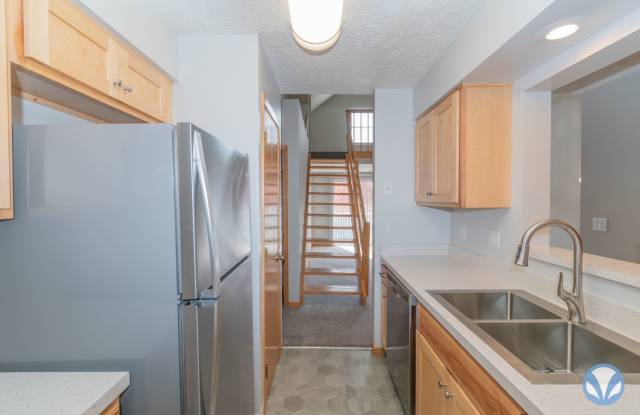 Alena Court photos photos