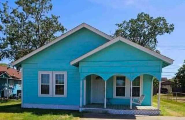 1107 W. Broad St. - 1107 West Broad Street, Freeport, TX 77541 1107 W. Broad St. - 1107 West Broad Street, Freeport, TX 77541