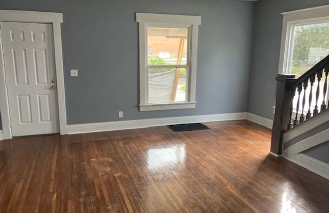 Townhouse on E Market photos photos