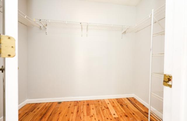 157 Tyson Commons Ln Gallery 3