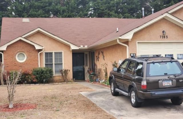 7165 Woodridge Lane - 7165 Woodridge Lane, Union City, GA 30291