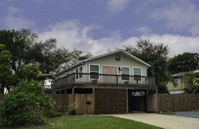 3961 Beach Drive Southeast Gallery 2