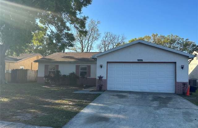 1915 CHESAPEAKE COURT - 1915 Chesapeake Court, Oldsmar, FL 34677
