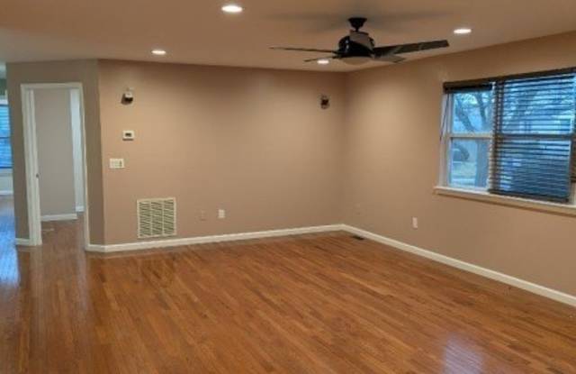 316 Ventnor Ct Gallery 4
