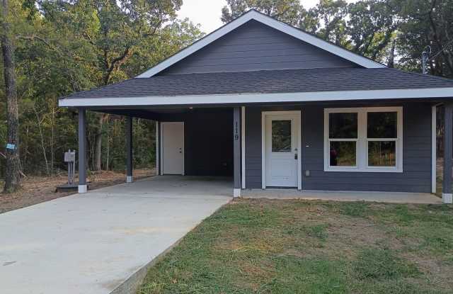 119 Chisholm St Gallery 1