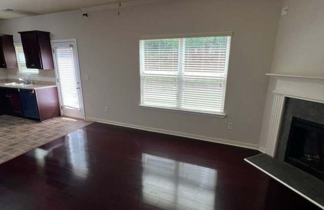 Your Dream Home Awaits in Alcovy Falls! Gallery 3