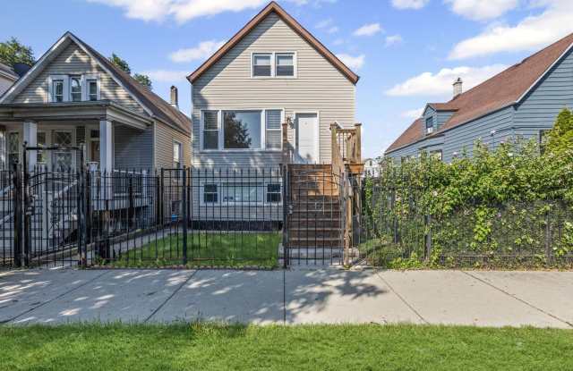 4630 S Washtenaw Avenue photos photos