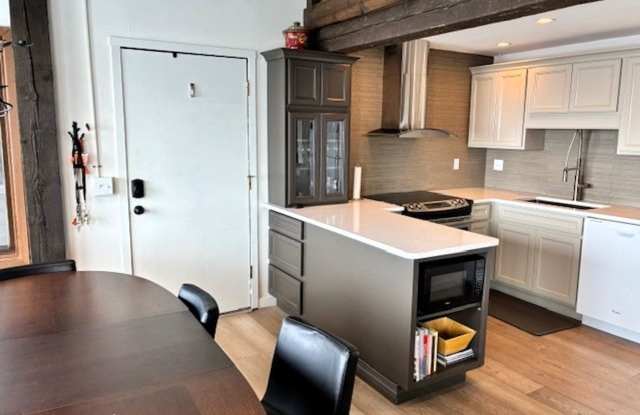 Long Term or Winter Seasonal Rental- Meadow Creek Villas 303 Gallery 3