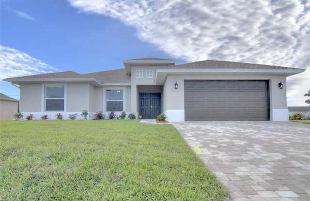 Coming Mid Sept 3 bedroom 2 bathroom single family home. photos photos