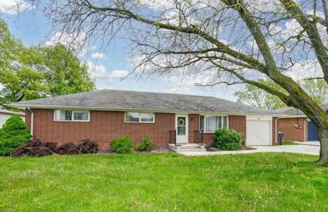 Brick Ranch in Bowling Green photos photos
