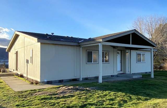 Beautiful Dallesport Home w/ RIVER VIEWS for Rent - 640 Sunridge Ave photos photos