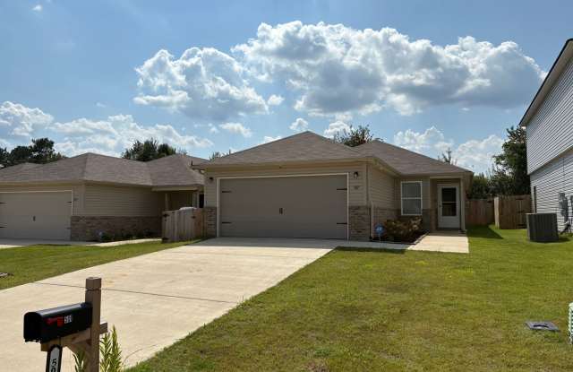 3 bed, 2 bath available for rent now! photos photos