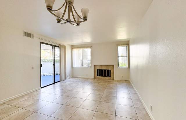 1 Bedroom, 1 Bath Ground Floor Condo in the Heart of Mission Valley! Gallery 1