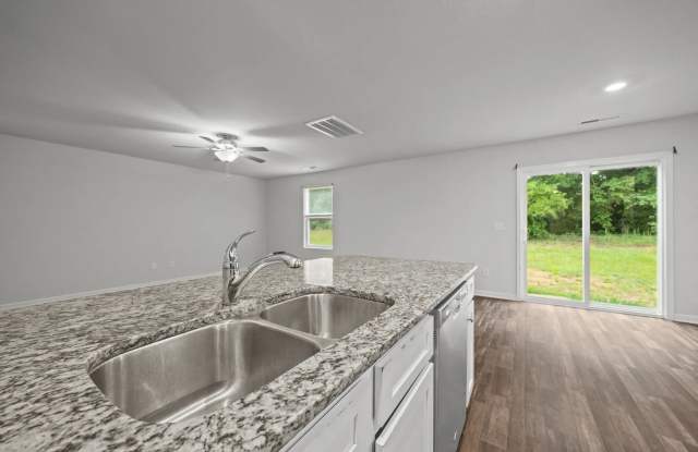 Room in 3 Bedroom Home at Hazelburn Dr photos photos