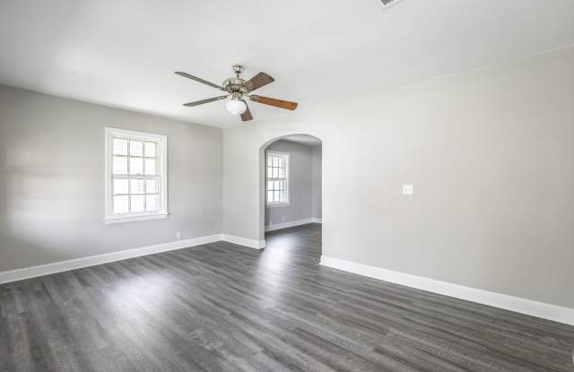 Newly Renovated 2 Bedroom 1 bath Home photos photos