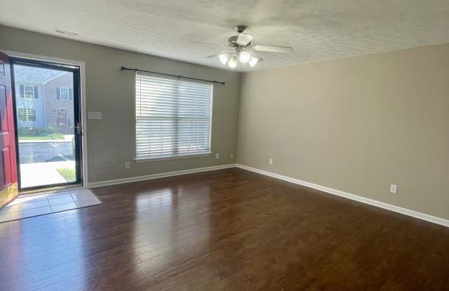 1031 Middle View Drive - 1 Gallery 3