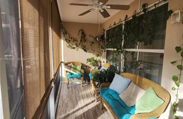 100 SE 6th Ave photos photos